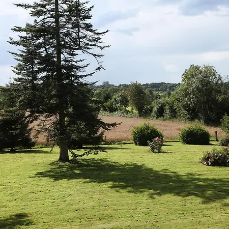 Holiday Home With Large Garden Holiday home Saint-Michel-de-la-Pierre