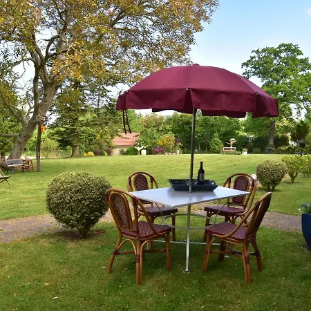 Holiday Home With Large Garden Saint-Michel-de-la-Pierre