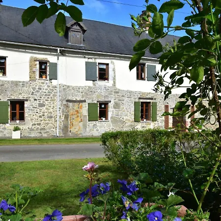 Saint-sauveur Hideaway Сasa de vacaciones *