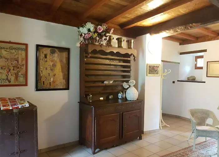 Saint-sauveur Hideaway